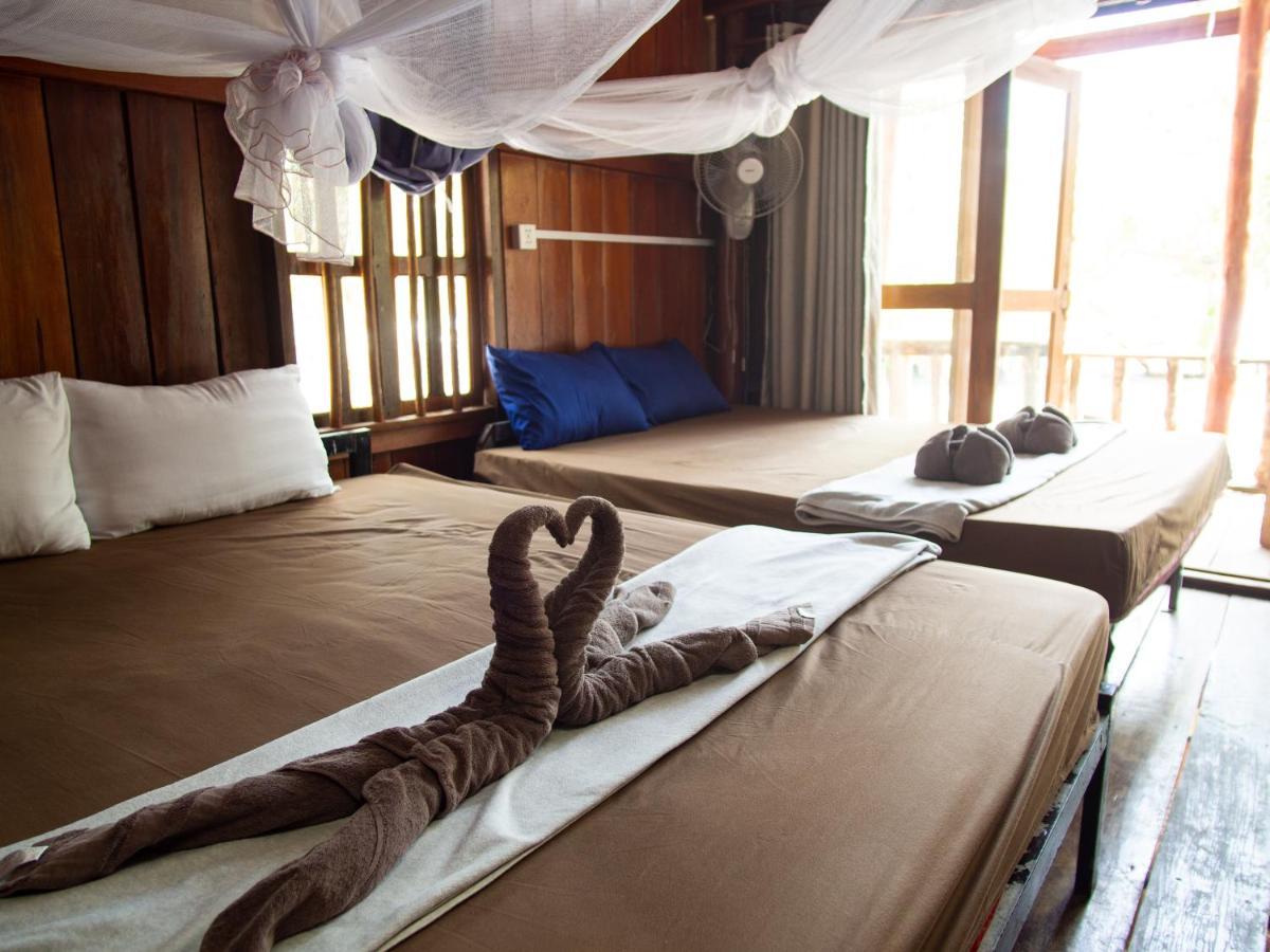 Hostel Funky Beach Sihanoukville Exterior foto