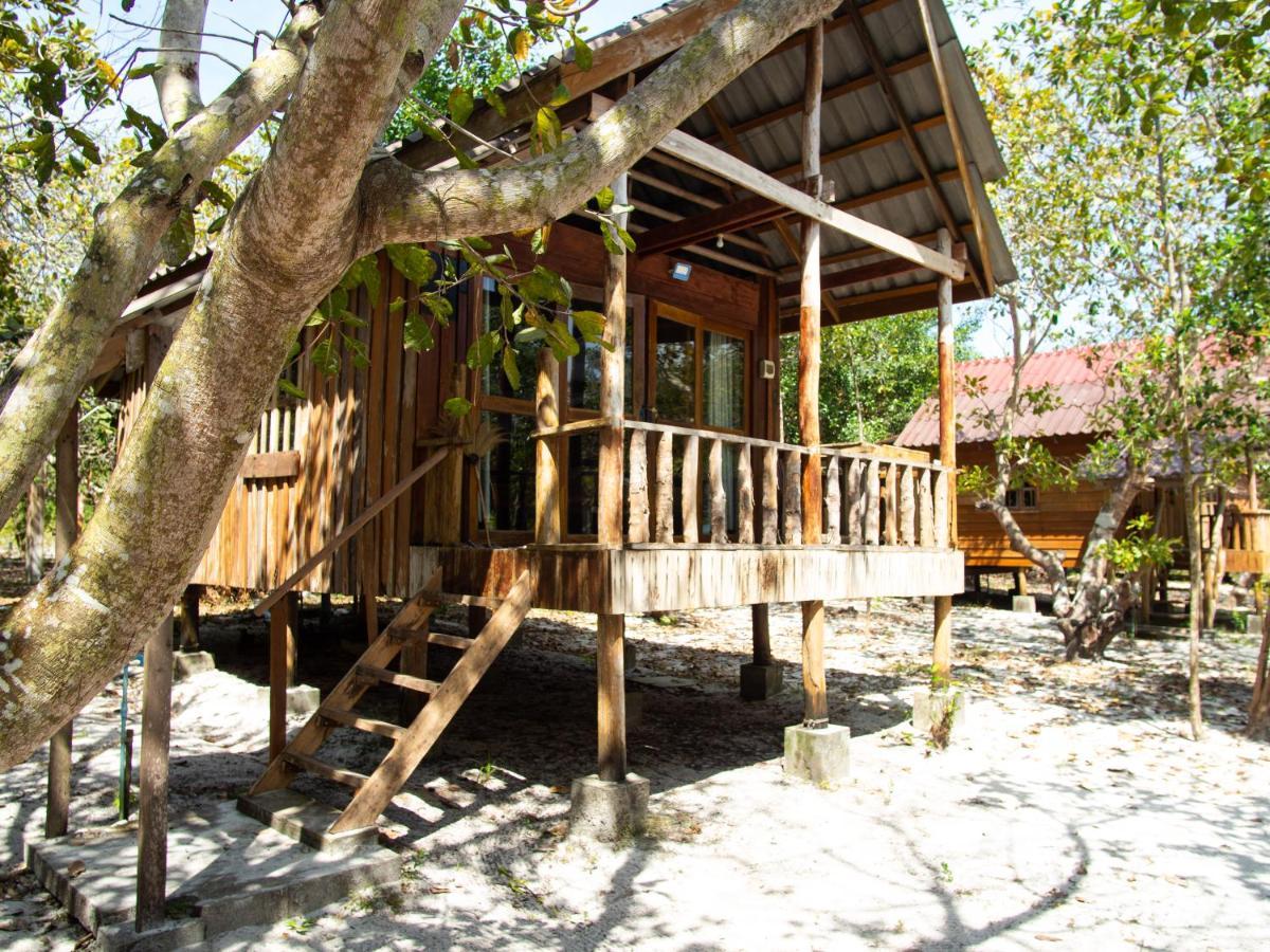 Hostel Funky Beach Sihanoukville Exterior foto